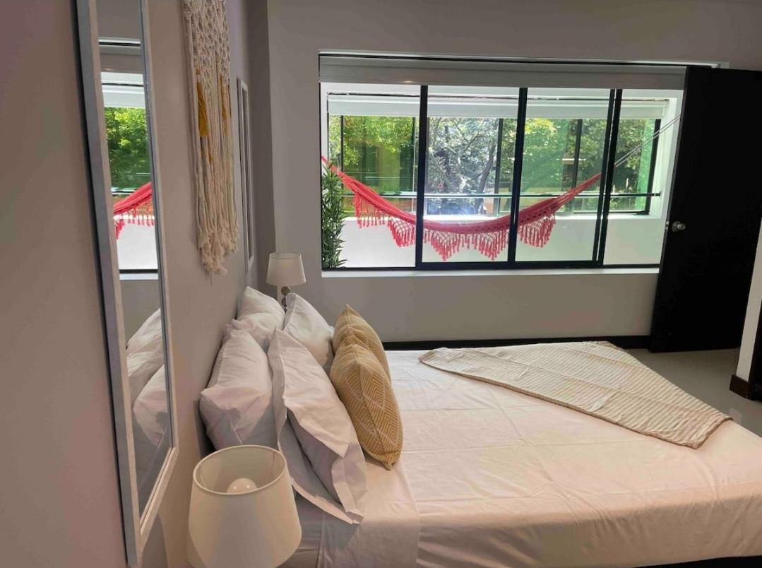 Con Balcon Y Hamaca En Zona Rosa Laureles 301 Apartamento Medellín