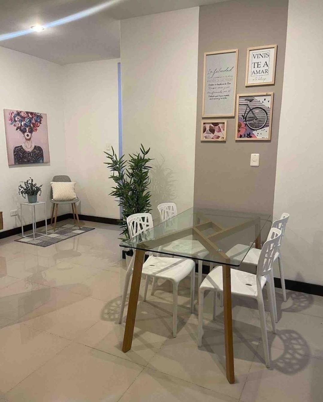 Con Balcon Y Hamaca En Zona Rosa Laureles 301 Apartamento